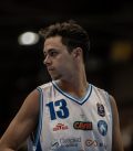 La GeVi Napoli Basket fa harakiri! La Carpegna Prosciutto Pesaro la spunta all’overtime 84-85